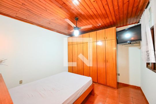 Quarto 2 de casa para alugar com 2 quartos, 120m² em Saúde, São Paulo