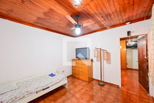Quarto 1 de casa para alugar com 2 quartos, 120m² em Saúde, São Paulo