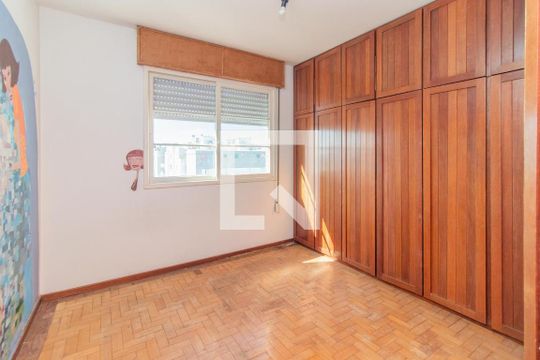 Quarto 1 de apartamento à venda com 2 quartos, 67m² em Santana, Porto Alegre