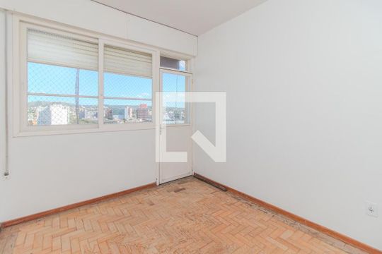 Quarto 2 de apartamento à venda com 2 quartos, 67m² em Santana, Porto Alegre