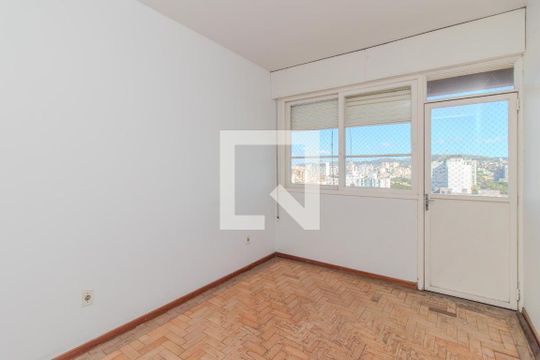 Quarto 2 de apartamento à venda com 2 quartos, 67m² em Santana, Porto Alegre