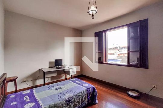 Casa à venda com 4 quartos, 330m² em Eldorado, Contagem