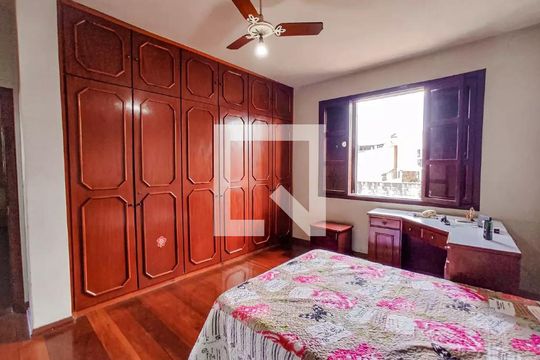 Casa à venda com 4 quartos, 330m² em Eldorado, Contagem