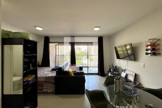 Sala de apartamento para alugar com 1 quarto, 41m² em Santo Amaro, São Paulo