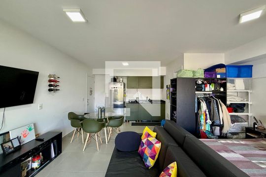 Sala de apartamento para alugar com 1 quarto, 41m² em Santo Amaro, São Paulo