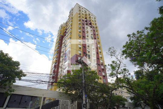 Fachada de apartamento para alugar com 2 quartos, 80m² em Floresta, Porto Alegre