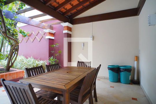 Área comum de apartamento para alugar com 2 quartos, 80m² em Floresta, Porto Alegre