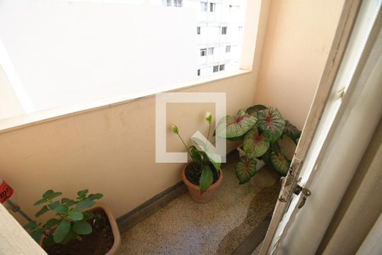 Sala - Sacada de apartamento à venda com 2 quartos, 76m² em Centro, Campinas