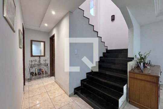 Sala de casa à venda com 3 quartos, 200m² em Vargem Grande, Rio de Janeiro
