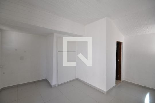 Quarto 2 de casa para alugar com 2 quartos, 153m² em Vila Mazzei, São Paulo