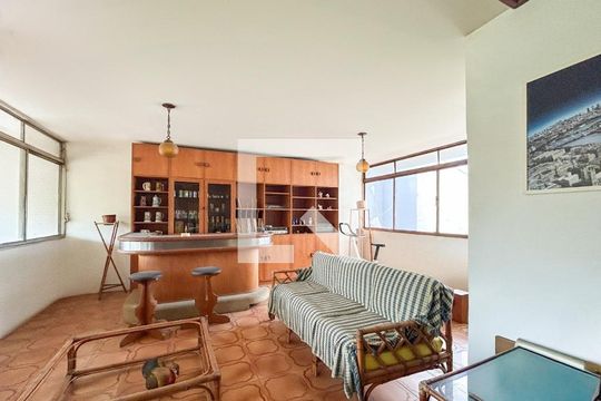 Sala  de casa para alugar com 4 quartos, 400m² em Jardim Lindóia, Porto Alegre