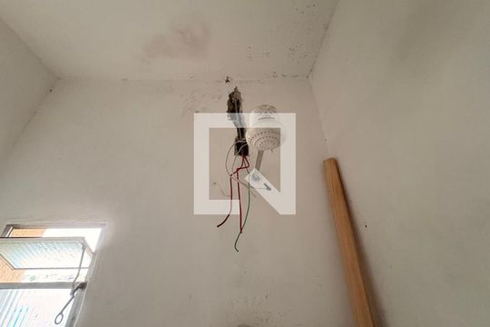 Banheiro casa 3 de casa à venda com 4 quartos, 187m² em Parque Jaçatuba, Santo André