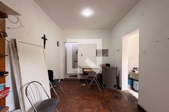 Quarto e sala casa 1 de casa à venda com 4 quartos, 187m² em Parque Jaçatuba, Santo André