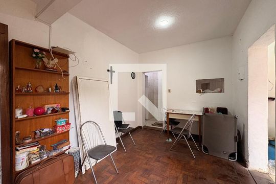Quarto e sala casa 1 de casa à venda com 4 quartos, 187m² em Parque Jaçatuba, Santo André
