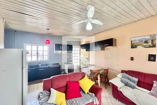 Sala de casa à venda com 3 quartos, 170m² em Canudos, Novo Hamburgo