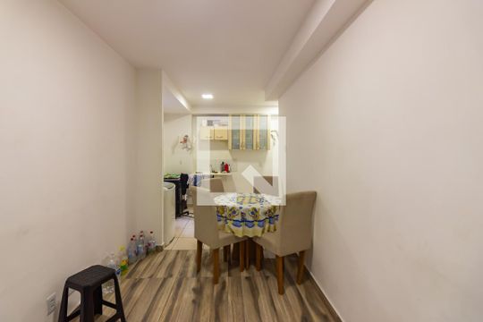 Sala de apartamento para alugar com 2 quartos, 38m² em Santa Maria, Osasco
