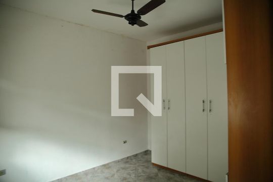Quarto 1  de casa à venda com 2 quartos, 110m² em Jardim do Estádio, Santo André