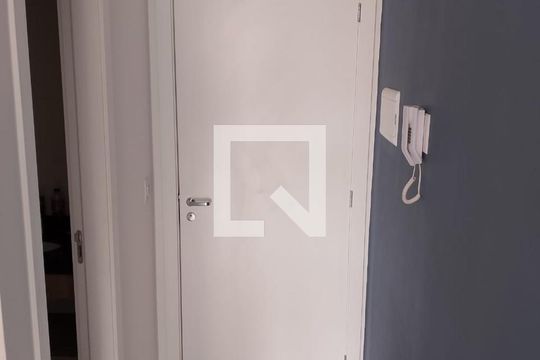 Entrada  de kitnet/studio para alugar com 1 quarto, 35m² em Jardim Botânico, Porto Alegre