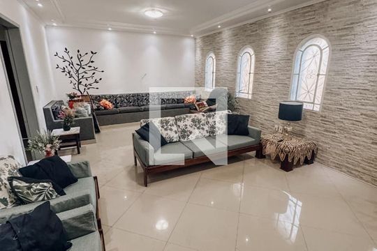 Casa à venda com 5 quartos, 220m² em Fundação, São Caetano do Sul