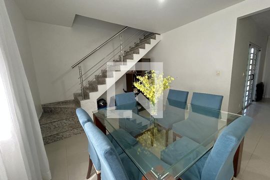 Sala de Jantar de casa para alugar com 2 quartos, 200m² em Campinho, Rio de Janeiro