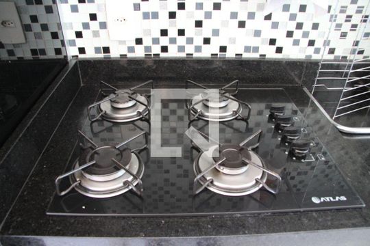 Cozinha e Área de Serviço de apartamento à venda com 3 quartos, 56m² em Jardim Cocaia, Guarulhos