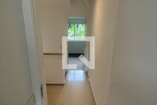 Corredor de casa de condomínio à venda com 2 quartos, 135m² em Tijuca, Rio de Janeiro