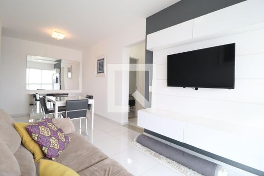 Sala de apartamento para alugar com 2 quartos, 68m² em Centro, Uberlândia