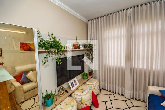 Apartamento à venda com 3 quartos, 70m² em Indaiá, Belo Horizonte
