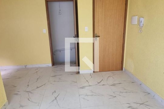 Apartamento à venda com 2 quartos, 100m² em Vila Curuçá, Santo André