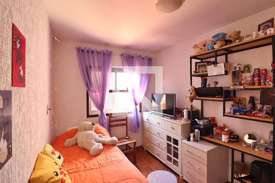 Quarto 2 de casa à venda com 3 quartos, 500m² em Nova Petrópolis, São Bernardo do Campo