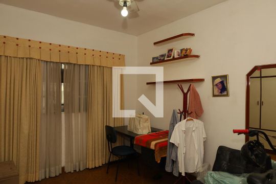 Quarto 2 de casa à venda com 4 quartos, 150m² em Vila Carmosina, São Paulo