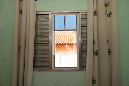 Quarto 1 de casa à venda com 4 quartos, 150m² em Vila Carmosina, São Paulo