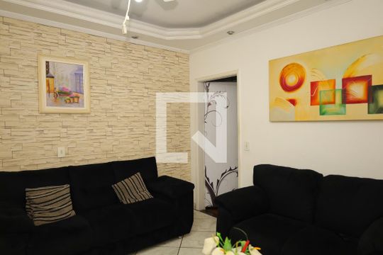 Sala de casa à venda com 4 quartos, 150m² em Vila Carmosina, São Paulo