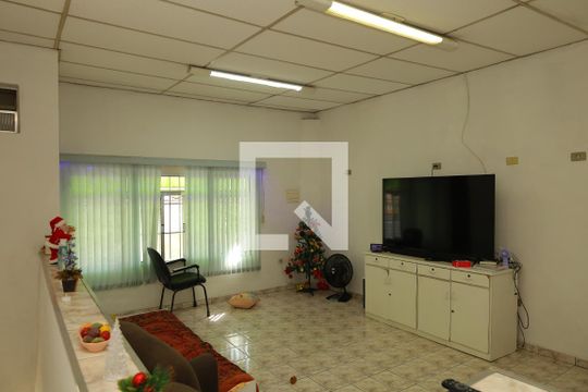 Casa 2 - Sala de casa à venda com 4 quartos, 150m² em Vila Carmosina, São Paulo