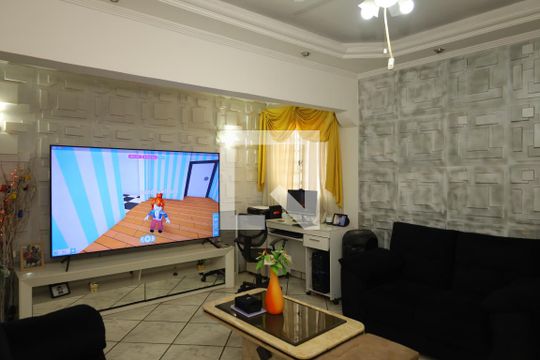 Sala de casa à venda com 4 quartos, 150m² em Vila Carmosina, São Paulo