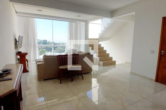 Casa para alugar com 3 quartos, 250m² em Jardim Florida, Barueri