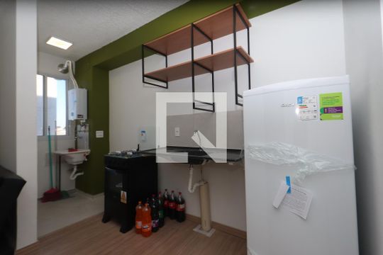 Cozinha e Área de Serviço de apartamento à venda com 2 quartos, 39m² em Vila Ema, São Paulo