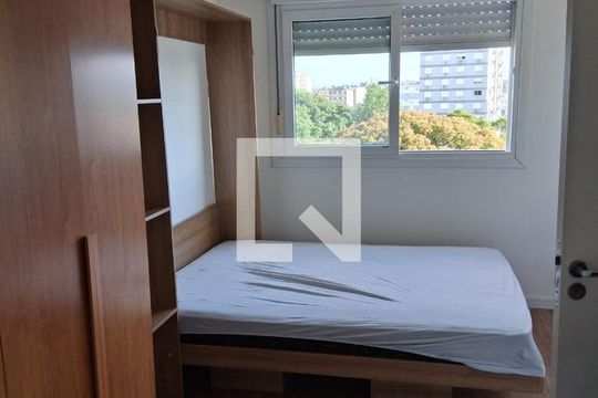 Apartamento à venda com 1 quarto, 39m² em Marechal Rondon, Canoas