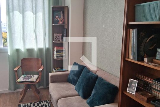 Apartamento à venda com 1 quarto, 39m² em Marechal Rondon, Canoas