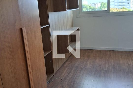 Apartamento à venda com 1 quarto, 39m² em Marechal Rondon, Canoas