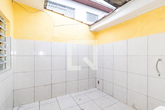 Área de Serviço de casa de condomínio para alugar com 2 quartos, 60m² em Medianeira, Porto Alegre