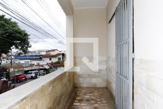 Varanda da Sala de casa à venda com 5 quartos, 320m² em Carlos Prates, Belo Horizonte