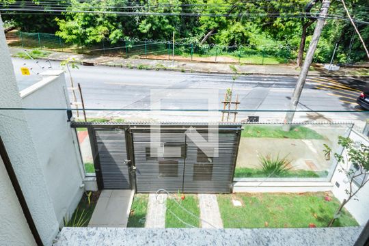 Casa à venda com 3 quartos, 120m² em Itapoã, Belo Horizonte