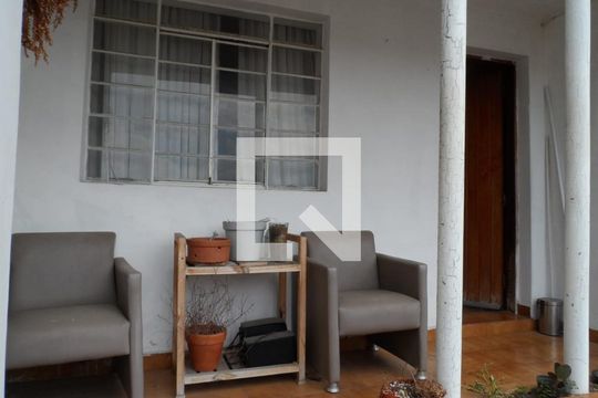 Área externa de casa à venda com 2 quartos, 324m² em Vila Barbosa, São Paulo