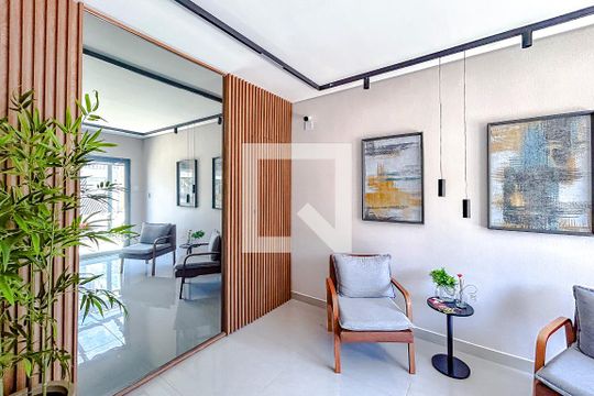Hall de entrada de apartamento à venda com 2 quartos, 40m² em Vila Carrão, São Paulo