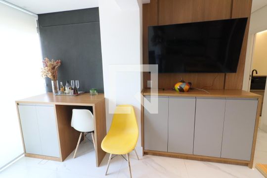 Sala de apartamento à venda com 2 quartos, 63m² em Centro, Osasco