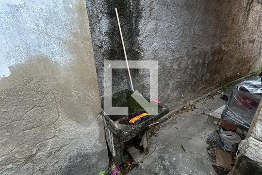 Área de Serviço de casa para alugar com 2 quartos, 90m² em Vila Valqueire, Rio de Janeiro