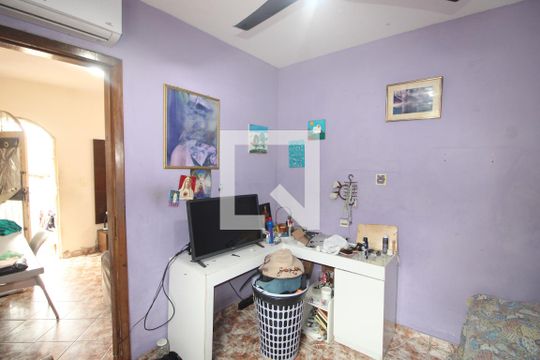 Quarto 2 de casa para alugar com 2 quartos, 90m² em Vila Valqueire, Rio de Janeiro