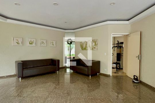 Hall de entrada de apartamento à venda com 3 quartos, 250m² em Pinheiros, São Paulo