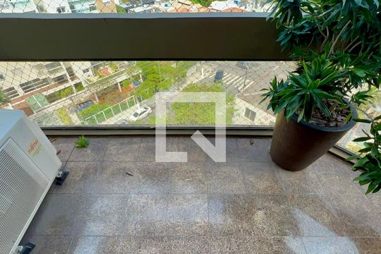 Varanda de apartamento à venda com 3 quartos, 250m² em Pinheiros, São Paulo